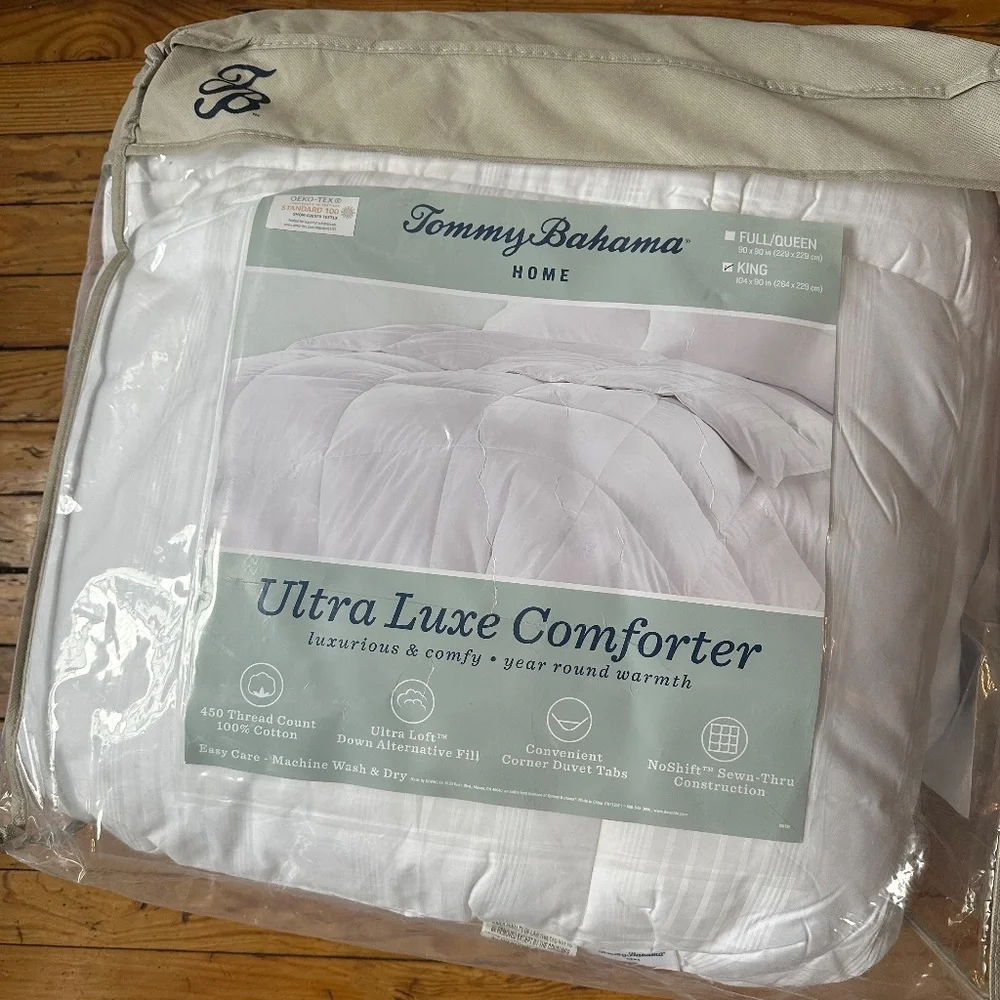 NEW! TOMMY BAHAMA Home Ultra Luxe Comforter Down Alternative King White